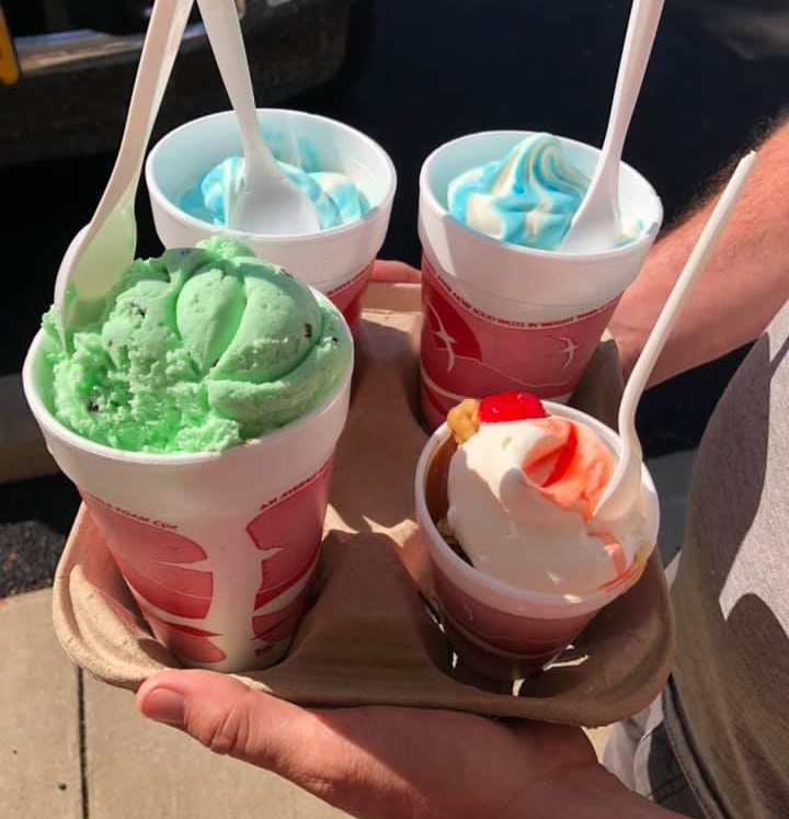 DebbiesDriveIn's tweet image. 🍦🍦 I scream, You scream, We all scream, For ICE CREAM! 🍦🍦

This warm afternoon is perfect for a cool treat! 😋

📲: 434-447-8136
#debbiesdrivein #debbiesdriveinsouthhillva
#southhillva #lovesouthhill #moremeck #sounexpected #icecreamlovers #icecreamtreat #drivethrulife