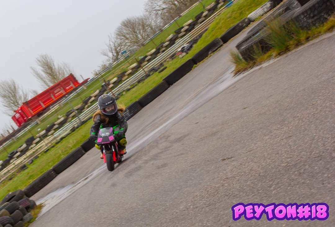 LittleP_18's tweet photo. I just want to say a big thankyou to everyone still sticking around with me whilst it's quiet and nothing happening. Hopefully it's not to much longer and and we're be back to our normal routine again. So once again thankyou to all that are still here with me much love #PR18 https://t.co/DPbk8QphY0