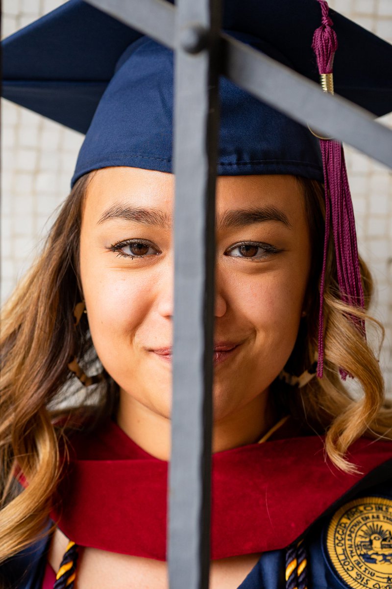 DarrenHartwell's tweet photo. The Class of 2020...Quarantined but Determined 💛💙🎓

@WestVirginiaU @wvumediacollege @WVUPhotoClub #WVU #Graduation2020 #Classof2020 https://t.co/BwVr92Yozo