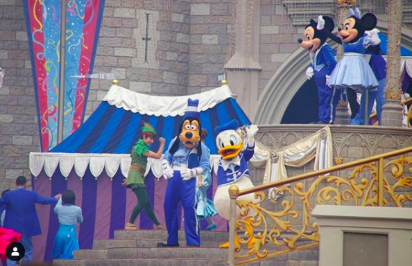 themeparks33's tweet image. Who is your favorite Disney character? ⬇️ If you want know more about Magic Kingdom, do not hesitate to visit our BLOG ♥️
#mickeymouse #minniemouse #wdw #waltdisneyworld #magic #magickingdom #donald #florida #orlando #usa #disney #disneyworld #disneyparks #waltdisney