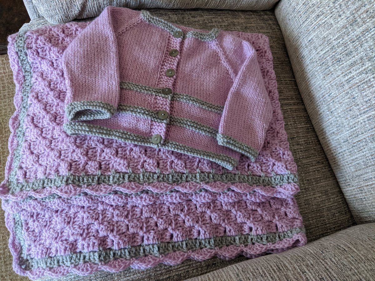 donnasw7's tweet photo. Keeping busy during lockdown. Made this for set for my cousin's new grandaughter. Then I had to alter curtains for our Lodge in garden! #hatesewing #lovewool #loveourLodge #escapetime https://t.co/RgIsTR042k
