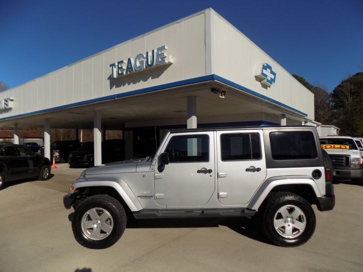 Make an offer.  Delivery available anywhere.
dennisteaguechevy.com/2011-jeep-wran…