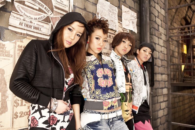 نقاش مستخدمي الإنترنت برأيكم ما هي أفضل أغنية ترسيم لفرق الفتيات في تاريخ الكيبوب آسيا هوليك