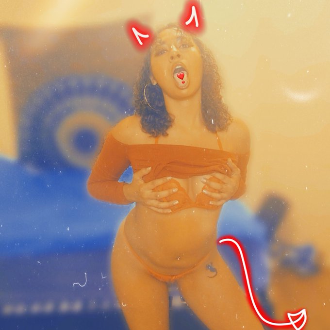 #NewProfilePic https://t.co/ChU8GgAu7t<a href="/tag/newprofilepic"class="tags">#NewProfilePic</a>