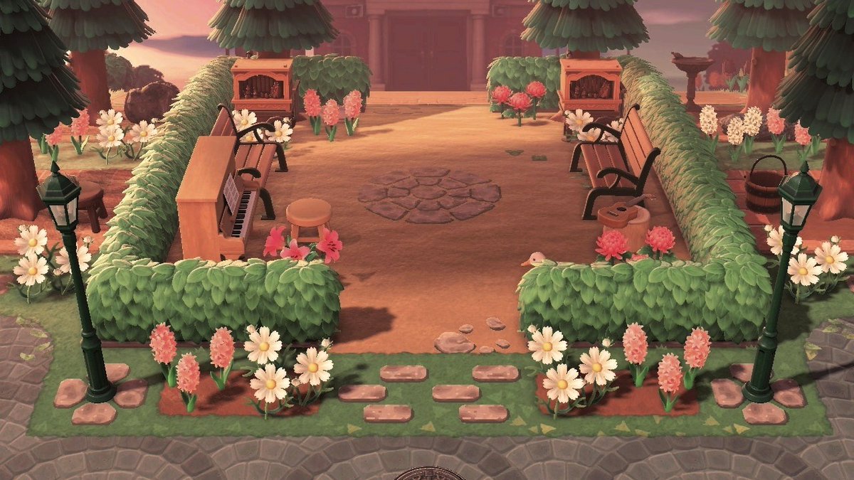 The entrance of my island at my favourite time of the day 🌸🌿
#AnimalCrossing  #どうぶつの森