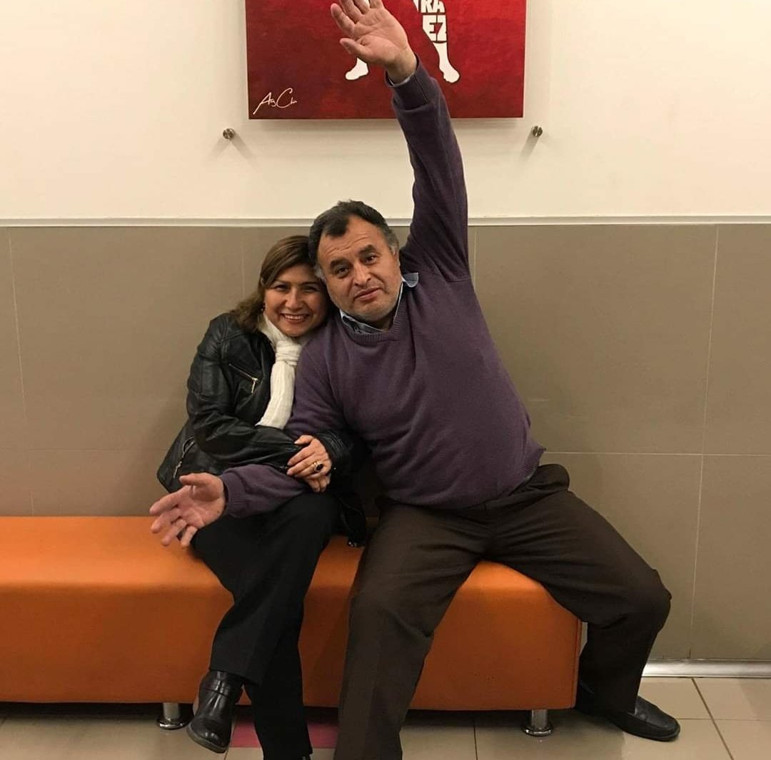 melaniecollazos's tweet photo. Ustedes son mis héroes, en mi infancia me dieron un corazón inmenso, me abrazaron y esos regalos inolvidables son los que debo conservar. 
#losamo #mamiypapi https://t.co/faVFEtxl6d