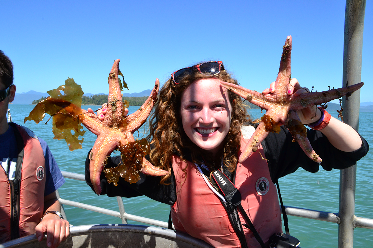 BamfieldMSC's tweet image. You never know what we&apos;ll find when you join us for a live dredge aboard the MV Alta! Tune in tomorrow, Thursday April 30th at 2:30 PDT
Zoom webinar: bit.ly/2Sj4Z0H
YouTube channel: tinyurl.com/rq7wacc
#BMSClive #BamfieldMSC #MarineBiology
Photo: Reid