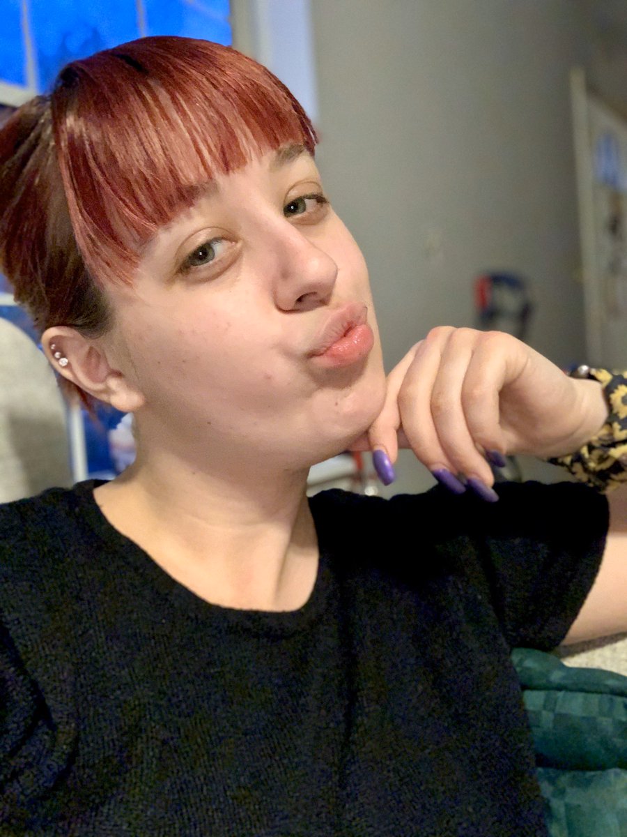 TheRealLizzy98's tweet photo. Wow...I haven’t taken pictures of myself in so long so here I am I’m my unnatural habitat.😅💁🏼‍♀️ https://t.co/13foYwk6yH