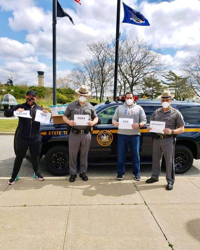 TeamPFH's tweet photo. 300 Masks Delivered! Thank YOU to the #NYStateTroopers for their service on the #frontlines. We at @TeamPFH appreciate everything you are doing to keep us safe during this time. https://t.co/P0G176oWpr https://t.co/KV6cGBJNR4