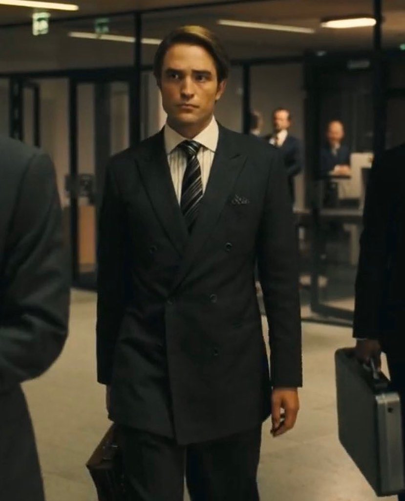 Monsieur_HJ's tweet photo. “Tenet is still expected to be released to the cinema during the summer. In fact, in the USA it will be released on July 17, while in Italy we will see it on September 18, 2020” https://t.co/29pKWdrMkL https://t.co/ZKI3MAkgh5