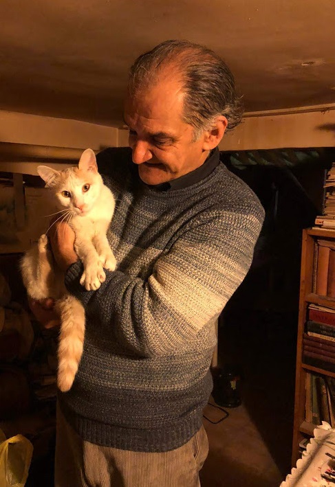 Şair Murat Darga ve kedisi Pamuk