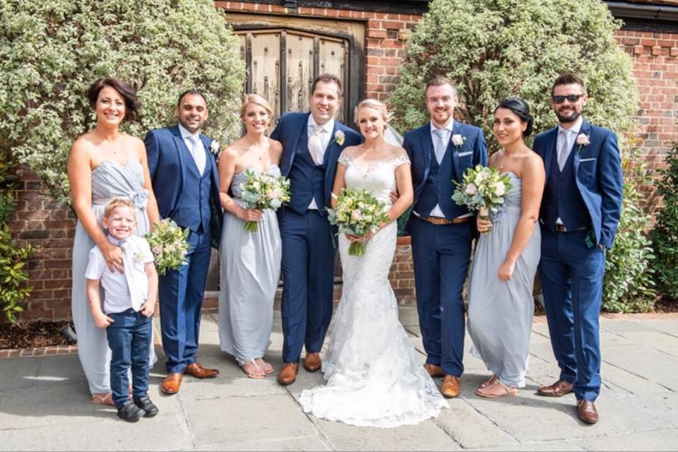 A beautiful photo sent to us by Jenni and Areen! Congratulations guys, you all look fabulous! #weddinghour #weddingwednesday