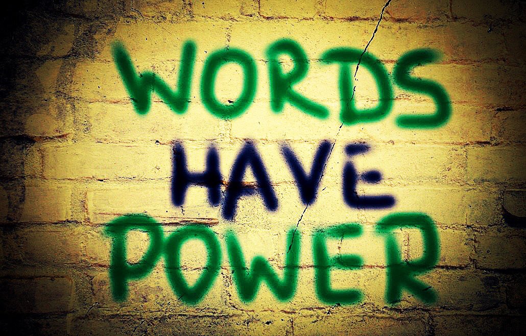 Use Them Well...🌱💚🌱~ #words #have #power #kindness #streetart #portlandstreetart #streetphotography #brick #streetarteverywhere #ilovestreetart #create #artiscool #imagination #pdxart #pdx #portland #portlandart #photoartwork #cool #socool #wow #graffiti #graffitiart #veganart