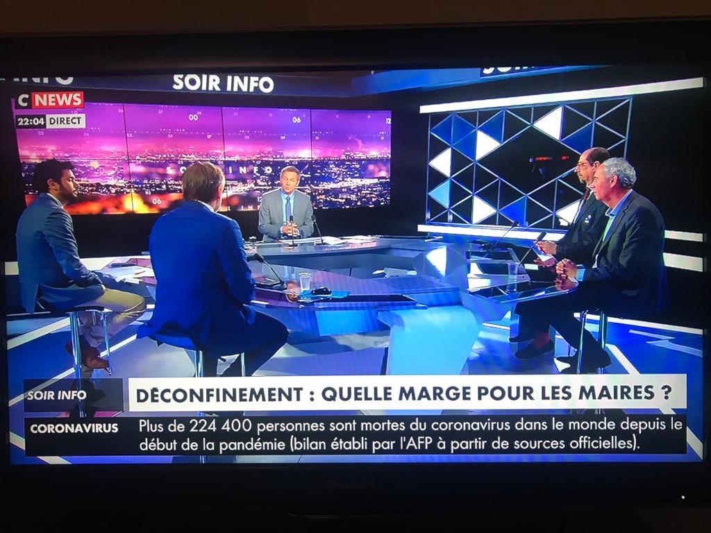 Arnaud_Pericard's tweet photo. #cnews - Soir info 1/2
➡️ Déconfinement : marge de manœuvre pour les maires ?
↪ Le sujet de la responsabilité juridique est permanent. 
➡️ Retour à l'école : Bon ou mauvais choix ?
↪  Les écoles sont essentielles. Signal que l'on doit envoyer pour le redémarrage de l'économie. https://t.co/zd0WKsZOvI