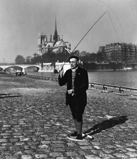 pierbapt's tweet photo. Je découvre ce soir l'oeuvre de Robert Doisneau, photographe français de l'après-guerre.

Les cheminées de banlieue, les halles de Paris, le premier vote des femmes, des portraits de personnalités &amp; d'inconnus... L'essentiel de son oeuvre à découvrir ici : https://t.co/Zay6LuXIyB https://t.co/dDwIhcB0Wc