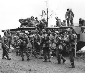 generalMaczek's tweet photo. 📆 29 kwietnia 1945 / #1DPKalendarium

Szlak rewanżu 1. Dywizji Pancernej gen. Maczka. Rośnie napięcie między Aliantami a ZSRR

➡️ https://t.co/S5farjQUXp https://t.co/A7uZd6JkHt