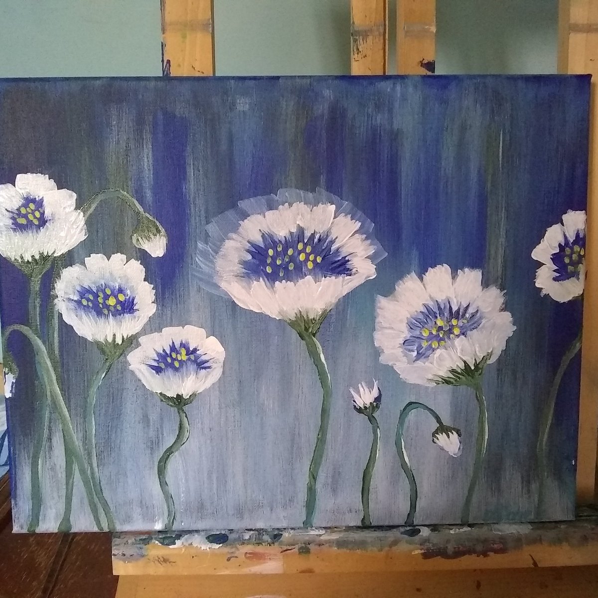 Worksofheart_MR's tweet image. This was fun and so simple! #creativeeveryday #navyblue #acrylicpainting #newpost #canvasart
instagram.com/p/B_lJG-Ynf-t/…