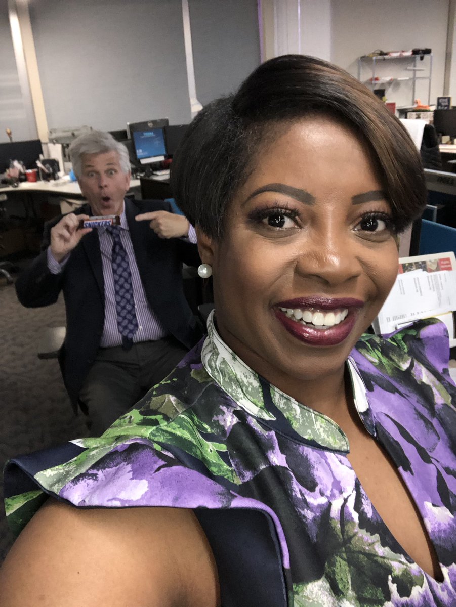 DarciSRush's tweet photo. Heโs worked with me long enough to know EXACTLY what I need when Iโm having a bad day! ๐๐๐๐ @JRBerryWLTX @SNICKERS #SixFeetApart #ImHappyAgain https://t.co/15aX4klJr2