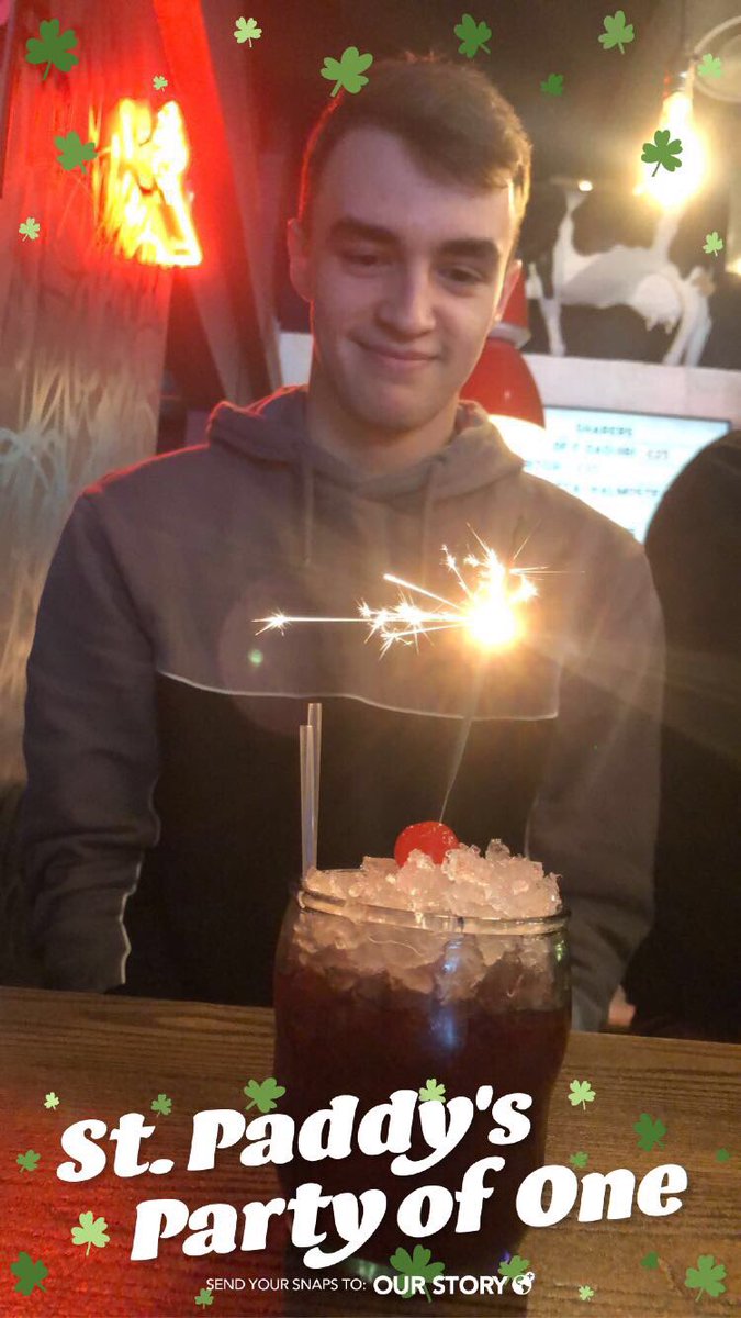RobExotic's tweet photo. Back into Division 5 with a bang like fan Samuel Jones’ £10 cocktail https://t.co/cnRaSzHn9J
