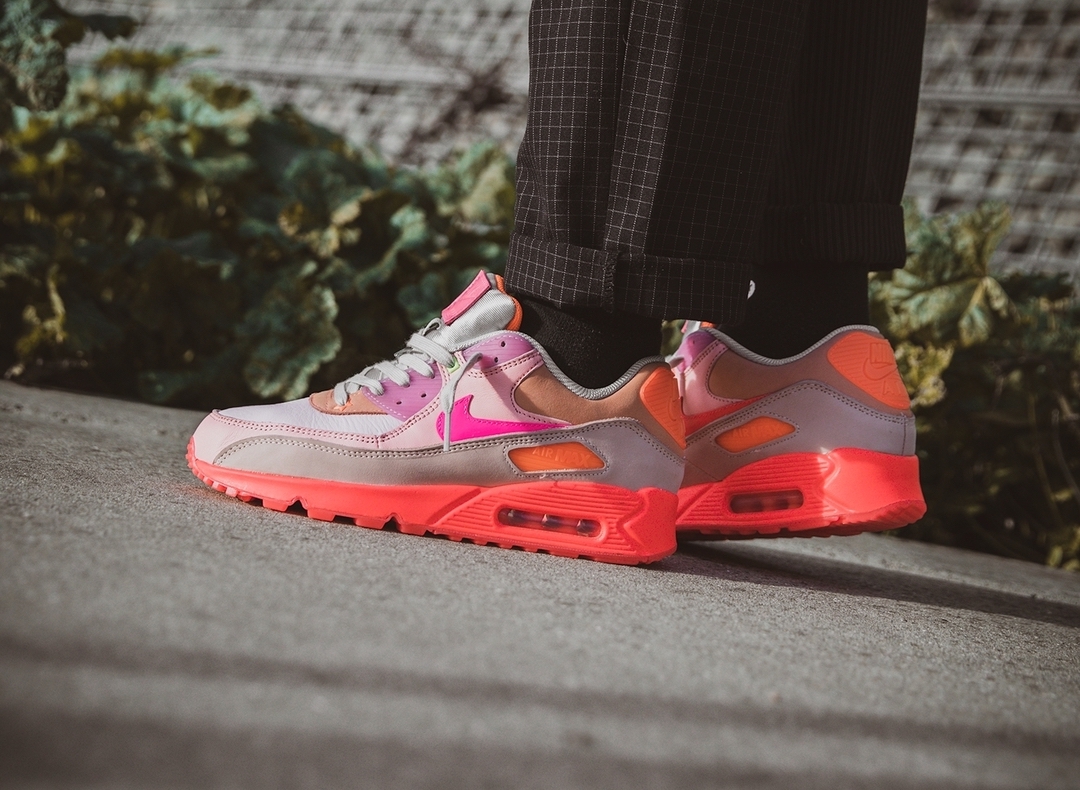 nike air max 90 platinum crimson