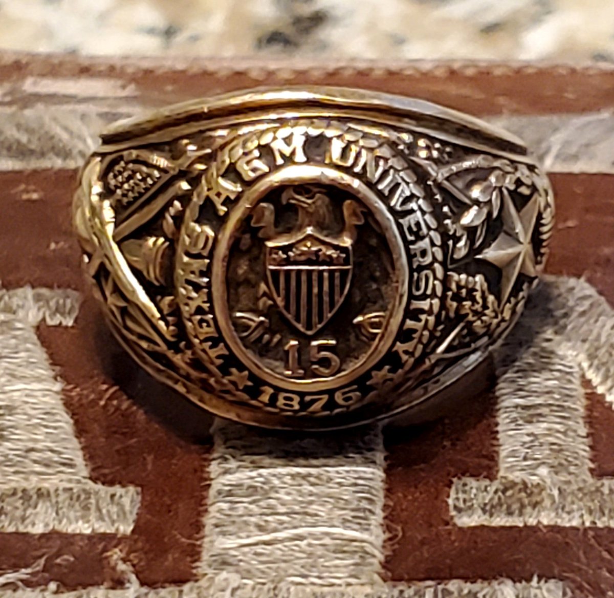 I know your #RingDay wasn't what you hoped for but, from an older fart than the ring would suggest, I want to sincerely congratulate everybody that got their pass into the Cool Kids Club. A wholehearted #GigEm for a wonderful and hard earned accomplishment 👍🏼
