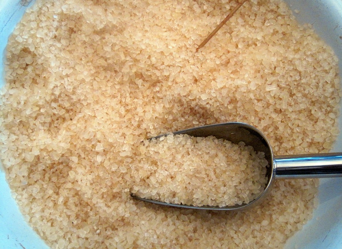 LoriShemek's tweet photo. Sugar is inflammatory and comes in many forms. Here are a few:

Sweeteners to Avoid:

-White Sugar
-Brown Sugar
-Agave
-Fructose
-Fruit Juice Concentrate
-High Fructose Corn Syrup
-Aspartame
-Sucralose (Splenda)

#unhealthysweeteners #toxicsweeteners #processed #artificial https://t.co/1r5jus2PIg
