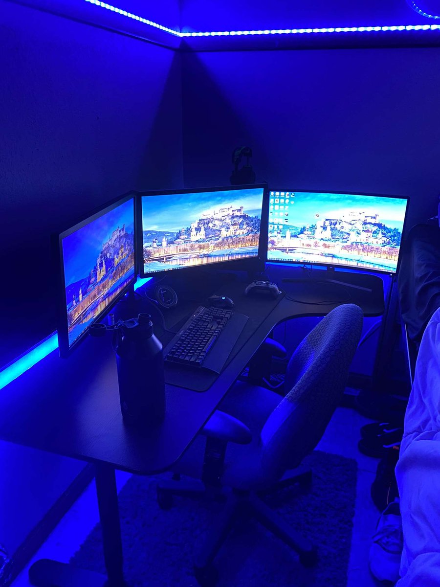 SenizeJ's tweet image. New setup 😇