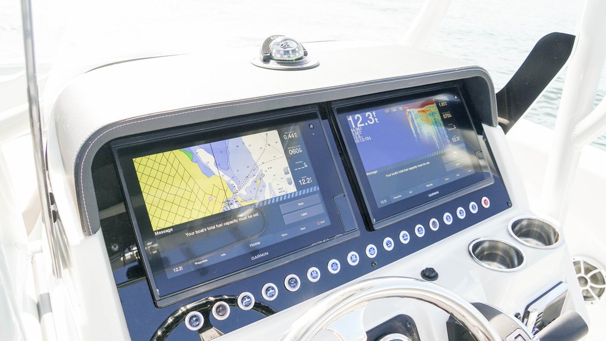 FinseekerBoats's tweet photo. STANDARD....TWIN 7" GARMIN TOUCHSCREEN DISPLAY https://t.co/xfENV2BtF3