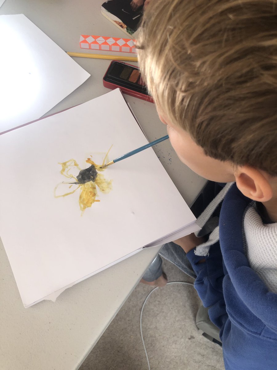 YH_ArtDesign's tweet photo. I am so impressed and touched by the effort and determination shown by #yorkhouseY6 @YorkHouseSch in trying the challenging techniques involved in mouth painting after seeing the skilled work of @henryfraser0 #theyorkhouseway #keepcreativeYHS #acceptandadapt https://t.co/wkHYlgNfxX