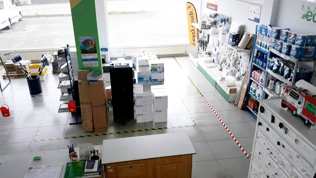 Otro trocito de nuestra tienda, limpia, higienizada y preparada para recibirlos en las mejores condiciones para la salud de todos
Os esperamos con los brazos abiertos, aunque no podamos abrazaros
#CaravanasCostaVerde #TiendaAccesoriosCamping #CaravanasAsturias #RecambiosCaravanas