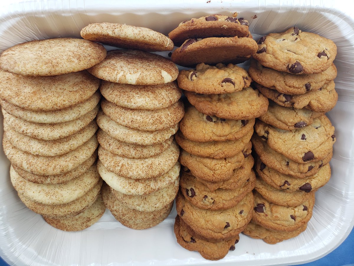 HAHS Key Club members enjoyed baking about 40 dozen cookies this week for Cookies for Caregivers. ❤❤