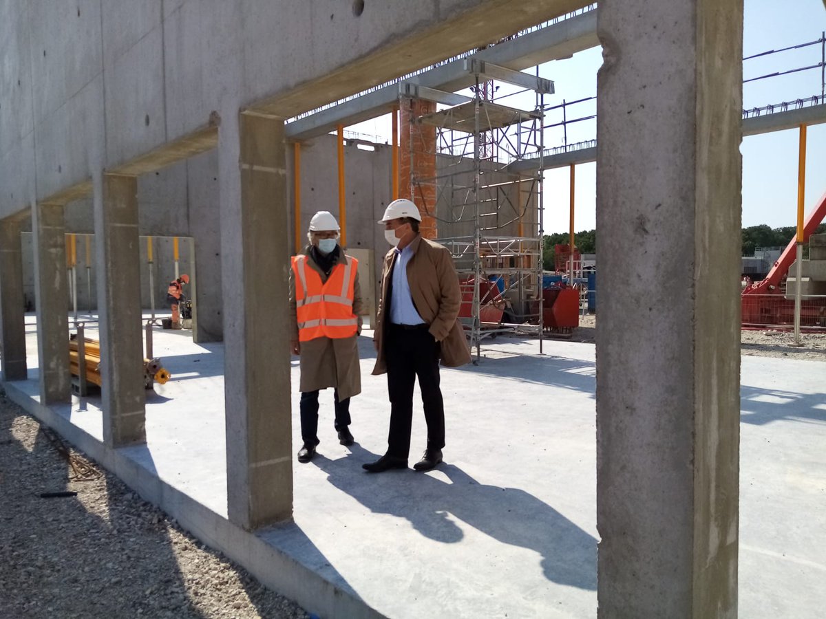🏗J'étais ce matin, avec <a href="/MSauvegrain/">Muriel Sauvegrain</a>, <a href="/PezetPhilippe/">PEZET PHILIPPE</a>, l'architecte Jacques #Ferrier et le Cabinet #Chaix&amp;Morel pour choisir la résille qui habillera notre futur #COMET. tout se concrétise sous nos yeux ! Bravo aux équipes pour la tenue de ce chantier irréprochable.