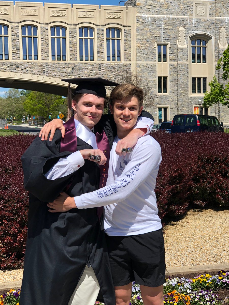 VT_RealEstate's tweet photo. #Seniorspotlight2020 Jared Bane will be graduating with a double major in Accounting and Information Systems and Real Estate.
Jared is from Herndon, VA and will be working full-time in Tysons Corner, VA for Deloitte & Touche LLP as a Staff Accountant. Congrats, Jared! π #VTRE https://t.co/nfzn9xnufz