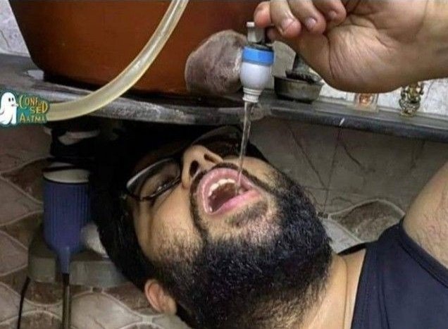 broken_memer's tweet photo. Mom_ jo jitne bartan gande karega wo khud dhoyega

Le _me https://t.co/7Y6JNYS3iQ