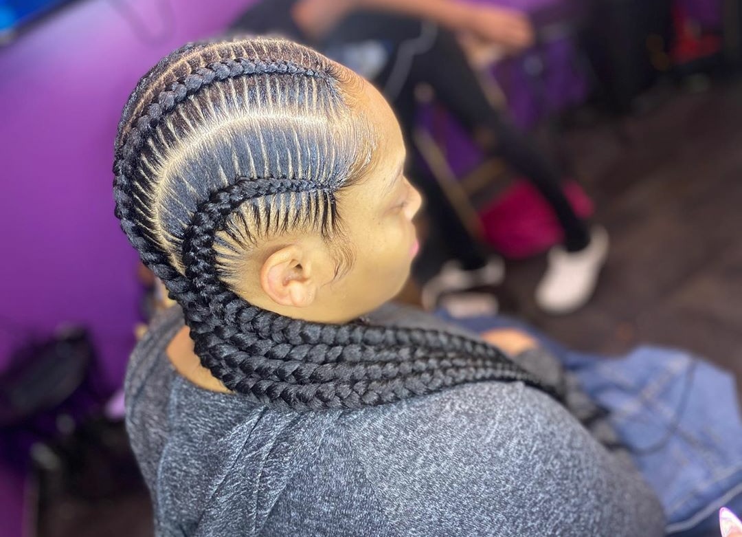 Touchedbytb_'s tweet photo. βοΈItβs all in the WRIST... some just stitch better than others π₯΅ππΎπ what better than 3 (4).... four stitch #Touchedbytb_ #partrefinerπ #stitch #stitchbraids #braidcartel #thewaitisover #blackcleveland #clevelandbraider #ezbraid https://t.co/lrZ1TPtVpr