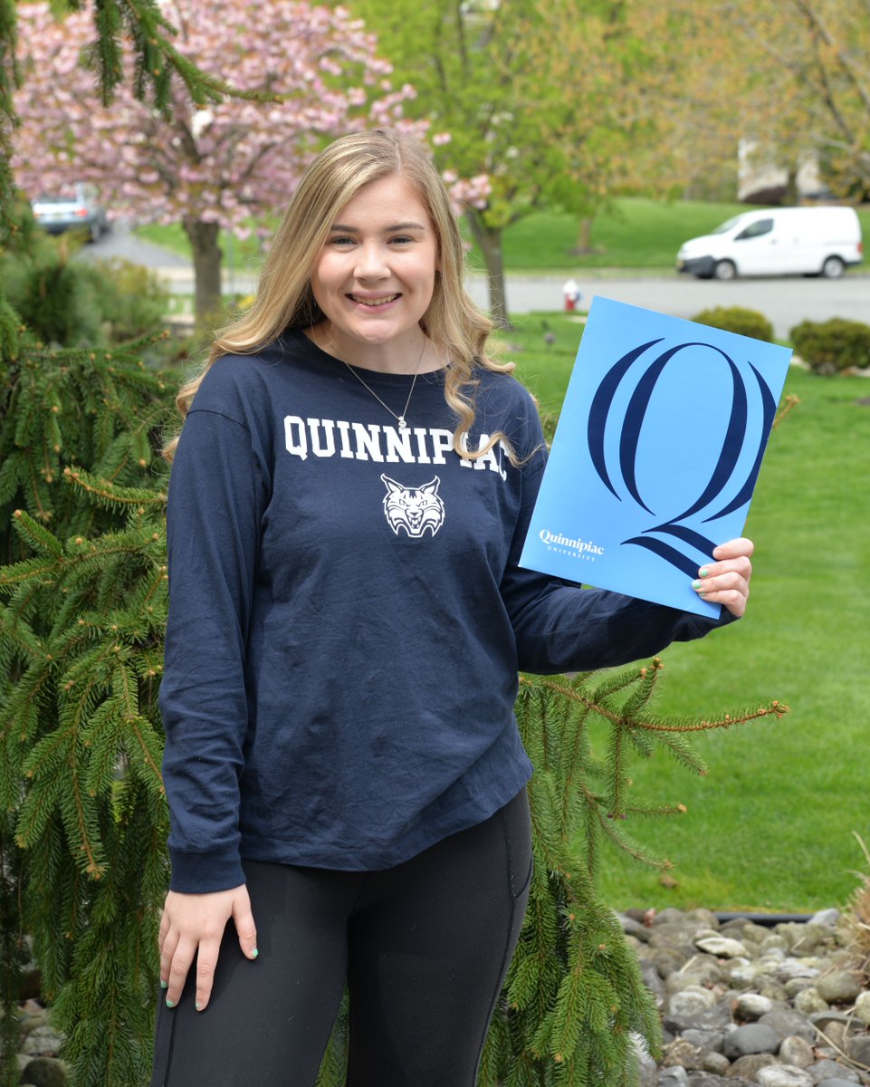 BishopEustace's tweet photo. #BE20GoesToCollege- Congrats to Carly Reagan on her acceptance and decision to attend Quinnipiac University. She will be majoring in Nursing. She chose the school for its outstanding nursing program, beautiful campus, and proximity to home. #WeAreEustace #TraditionStrong https://t.co/EWbEsp9wBY