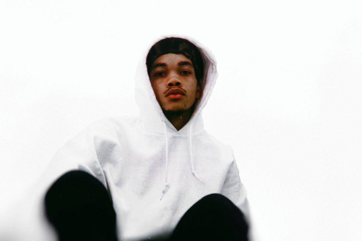Thxnoz's tweet photo. a Man Made Construct #Thematrix #photography #endlesstheory #white #construct #dimensionless https://t.co/21ih3SHcYi