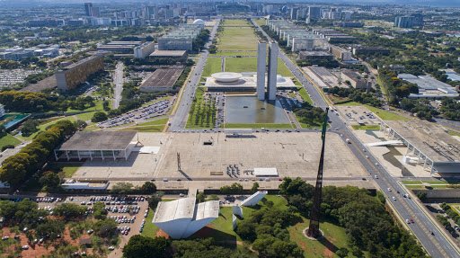 Enquanto os países mais importantes se organizam para enfrentar a pandemia... aqui no Brasil continuamos entregues a estatísticas seletivas, discórdia, corrupção e oportunismo. Há tempo para reverter o desastre. (OESP 14/05/20) gov.br/planalto/pt-br…