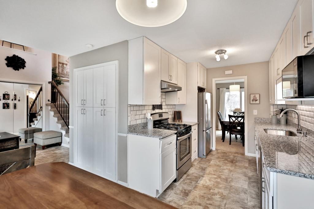 MartyRathmanner's tweet photo. I would love to show you my #listing at 570 Woodhill Drive # 65 #Roseville #MN  #realestate https://t.co/bbPoo4fkeP https://t.co/9O3Sv5kPOy