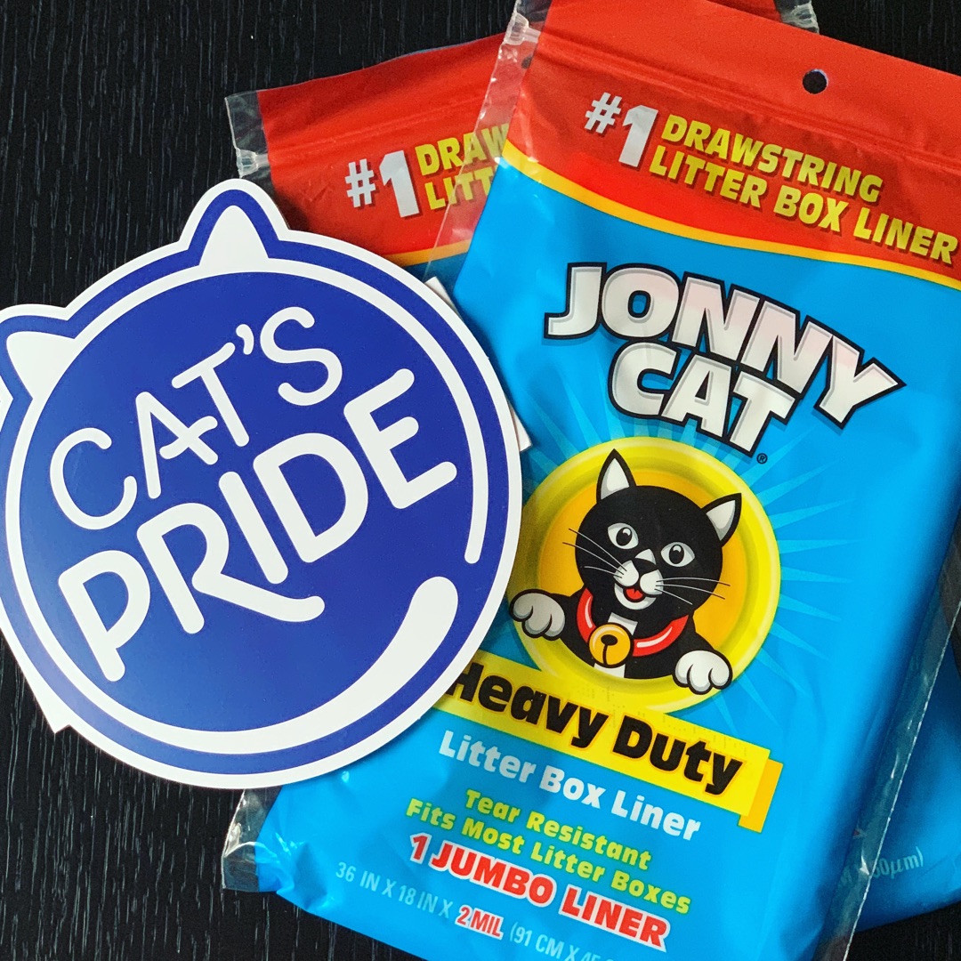 BiancaBrei's tweet photo. Even Dela gets the hook up with @Influenster #1jonnycatliner #complimentary @catspride @Influenster https://t.co/RTbJCJybRT