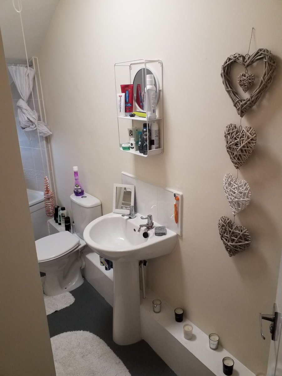 Thirteen_caroD's tweet photo. One of our customers has settled into his first ever tenancy and made his house a home. The customer was homeless prior to moving in and has built up his belongings from nothing. #sunderlandmoveonservice #Thirteengroup #reducinghomelessness #sunderland https://t.co/HCRRTveAMp