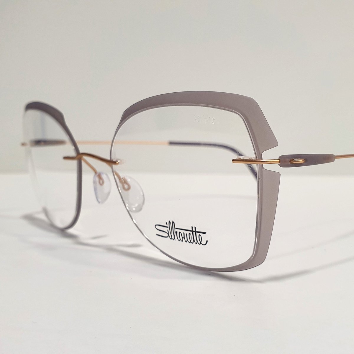 optileon's tweet photo. Una de nuestras marcas favoritas, que ya te puedes llevar. Ven a probar telas a ver cómo te quedan!
Recuerda que mejor ven con cita previa al 96 267 60 11
#puertodesagunto #gafas #audifonos https://t.co/3oEN4mCS9i