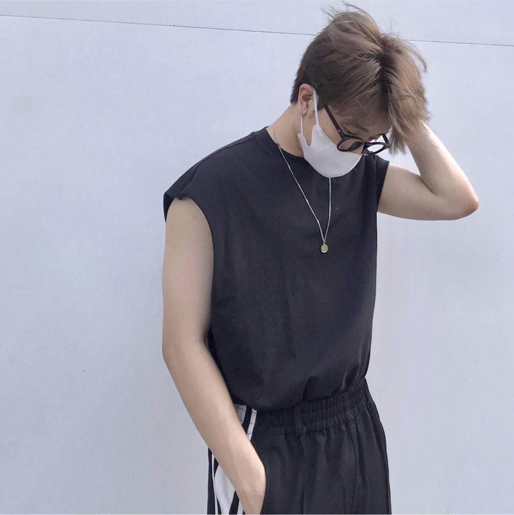 VPop_Tweets's tweet photo. Nicky’s MONSTAR update #IG 🥰❤️.                                #NICKY #MONSTAR @MonstarNicky #ST319Ent #VPop #Vietnam #VPop_Tweets https://t.co/IBcCliIWLK