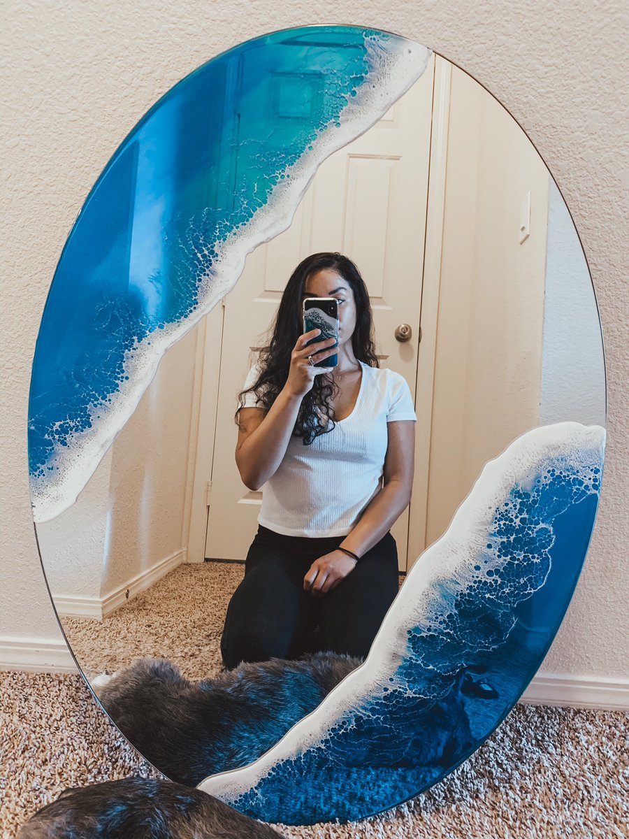 anoileiart's tweet photo. I made dis #selfie #selfiemirror #resinart #handmade #JimmyTommy https://t.co/LMq3BivwYa