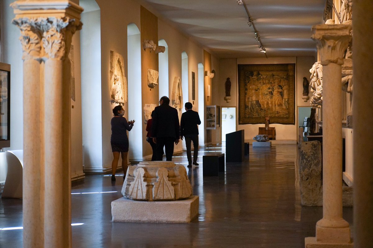VilledeReims's tweet photo. Présentation du #protocole sanitaire qui sera mis en place dans les #Musées de #Reims, dans le cadre de la reprise post confinement : La #Reddition rouvrira le 25 mai, #StRemi et la #Pompelle rouvriront quant à eux le 26 mai. https://t.co/rtDpJDffp8