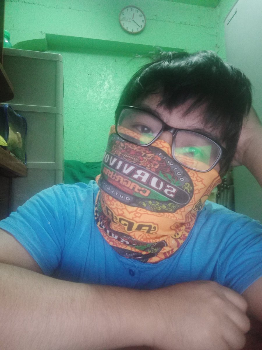 yogibenj's tweet photo. May pa-zoom viewing party. Kunware di ko pa napapanood π
Wearing my Aparri (brawn) buff from Cagayan. Rooting for Tony and Sarah!
#CopsRUs
#Survivor
#SurvivorFinale
#Survivor40 https://t.co/hXbMydd5LE