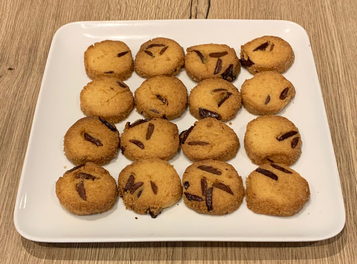 Baking little biscotti to enjoy with morning coffee. We're selling a whole range of biscuits, chocolates and celebration cakes along with a whole host of Italian produce and coffee to takeaway. See here for our takeaway and produce list caldesi.com/caldesi-in-cam…