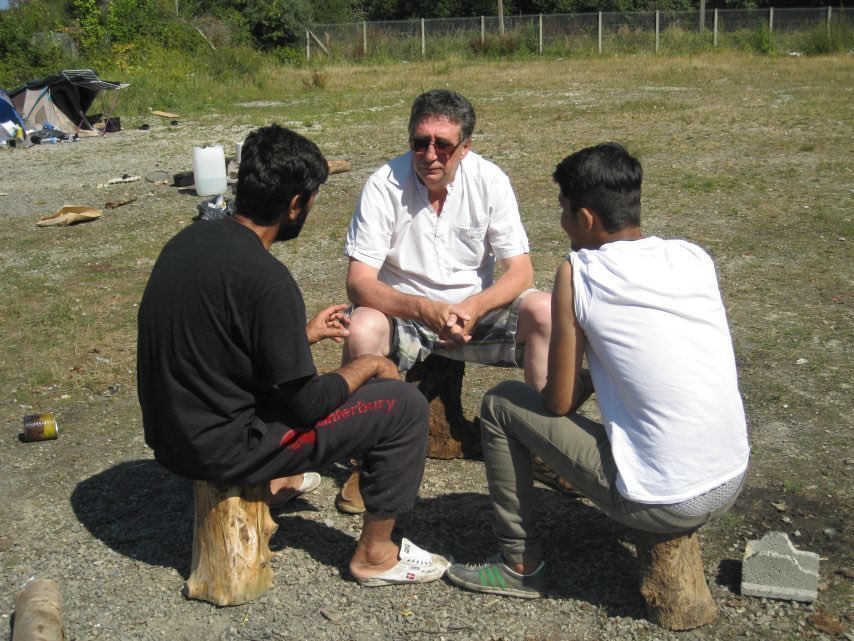 Des discours à caractère raciste fleurissent depuis la mort violente de Jean Dussine, on ne peut pas récupérer sa mémoire pour la salir et condamner tout ce qui a été sa vie et son engagement en construisant des amalgames. Sa passion et ses combats restent dans nos mémoires.