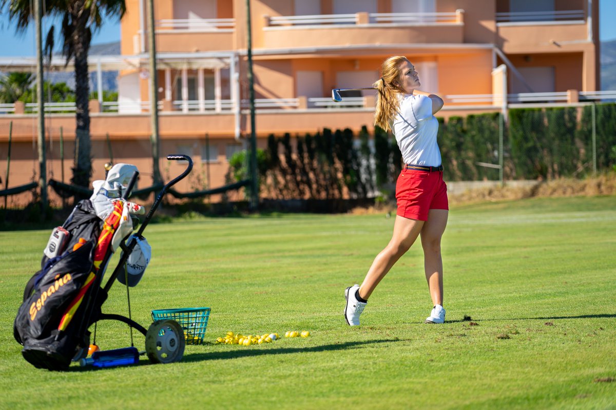 olivanovaresort's tweet image. Maintenance works have been carried out during the lockdown for our golf course to be in perfect conditions. After reopening, the golfer from Valencia, @martaperez_29 , has not hesitated to come and play the 18 holes. Look how she enjoyed! #phase1 #deescalation  #onedayless