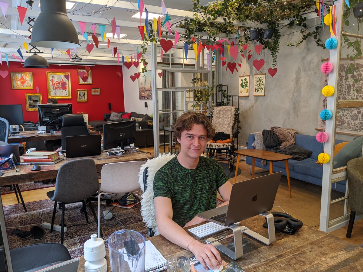 movetostockholm's tweet image. Working from home? no problem, #Netlight helped me with all the ergonomics (keyboard, mouse, laptop stand, etc...). I also live in &quot;K9 coliving&quot;, a house with a co-working space, perfect place for Swedes to feel international and for expats to get to know Swedes.